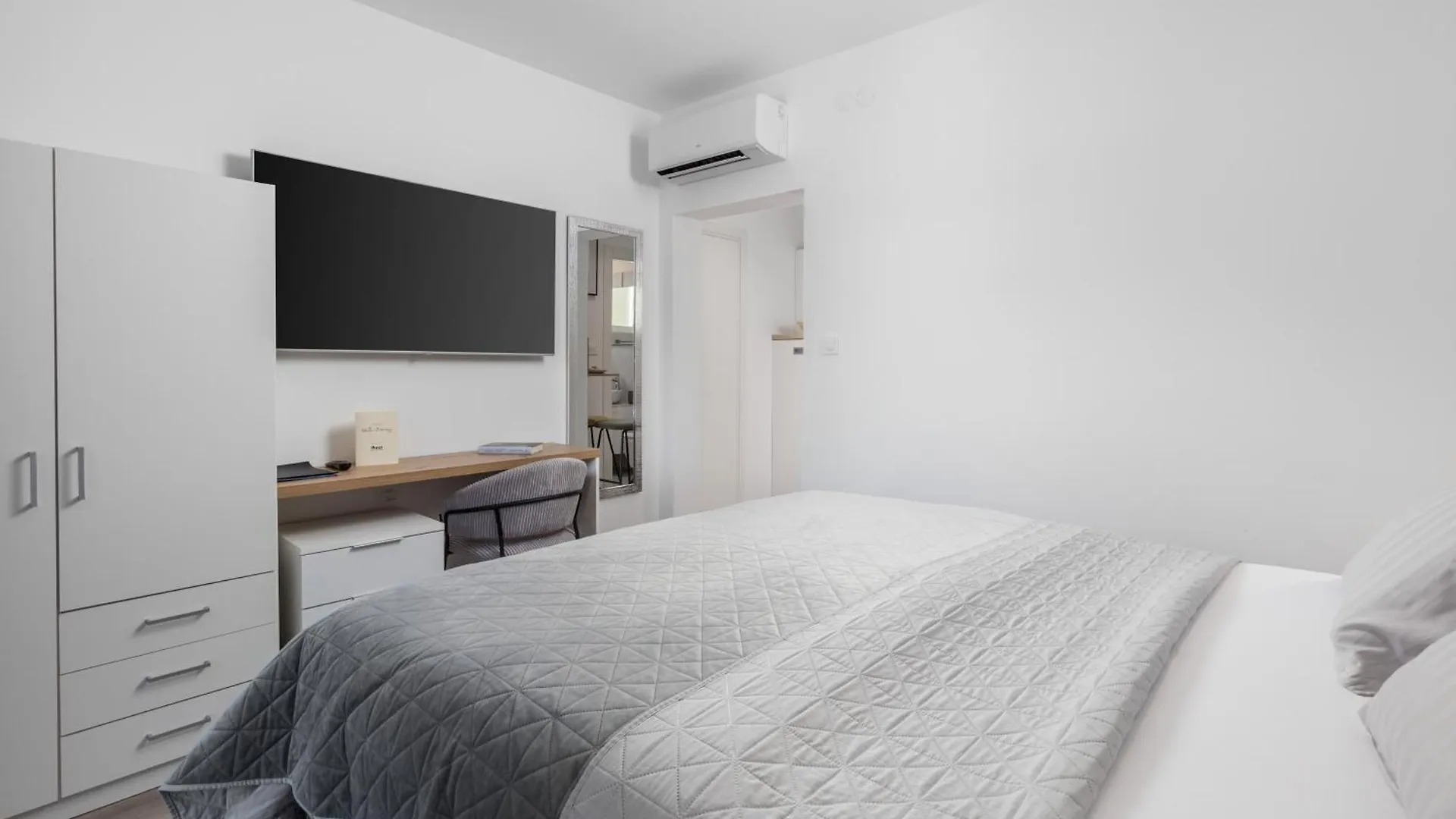 Brand New Apartments Villa Tereza Icici, 100M From The Beach